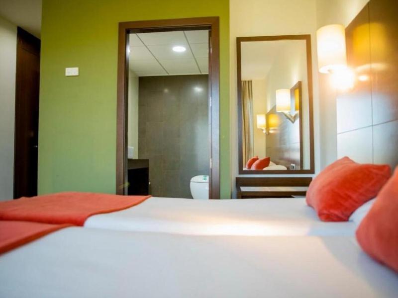 Hospedium Hotel Valles De Gredos Golf Talayuela Exteriér fotografie