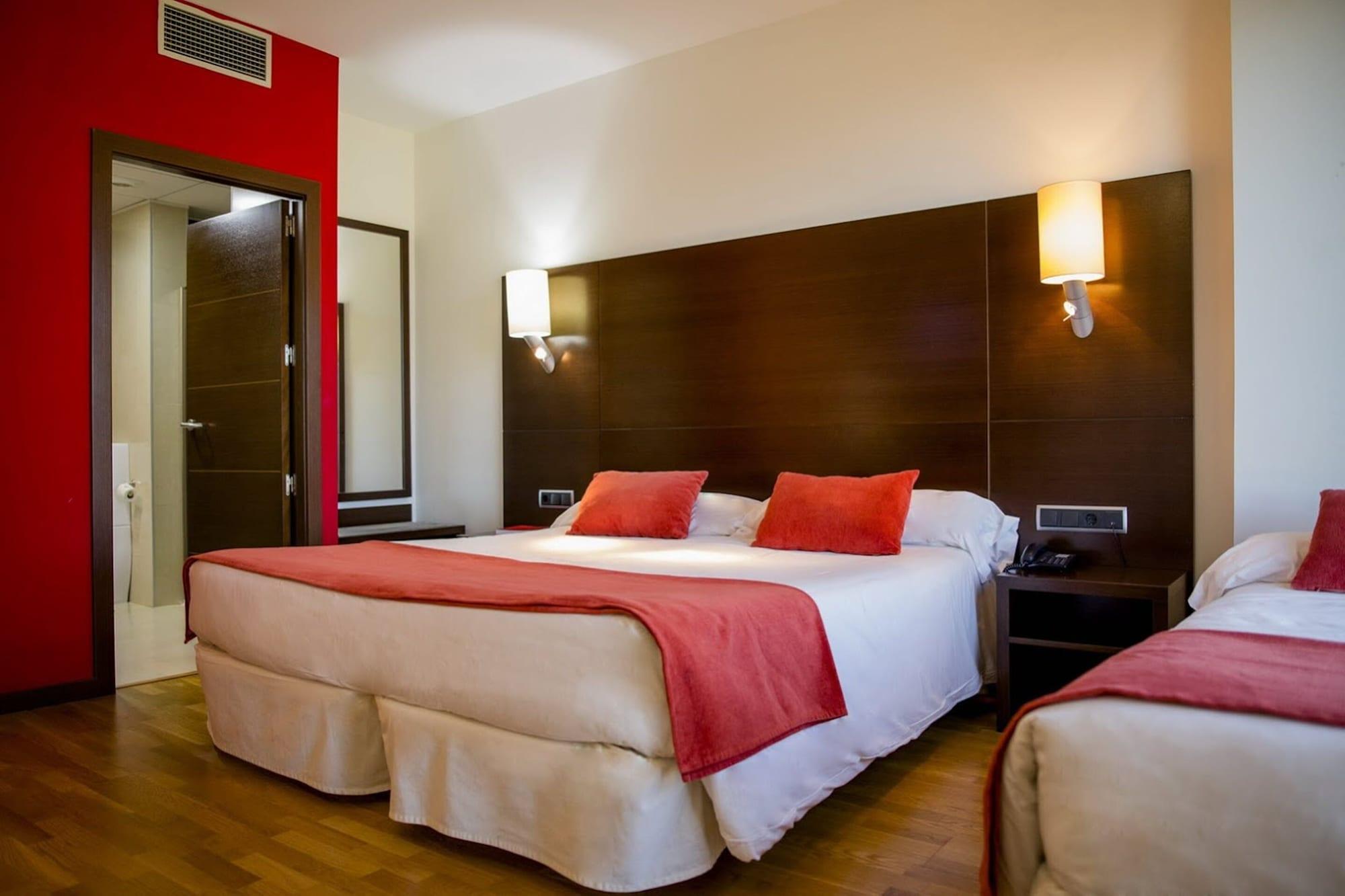 Hospedium Hotel Valles De Gredos Golf Talayuela Exteriér fotografie