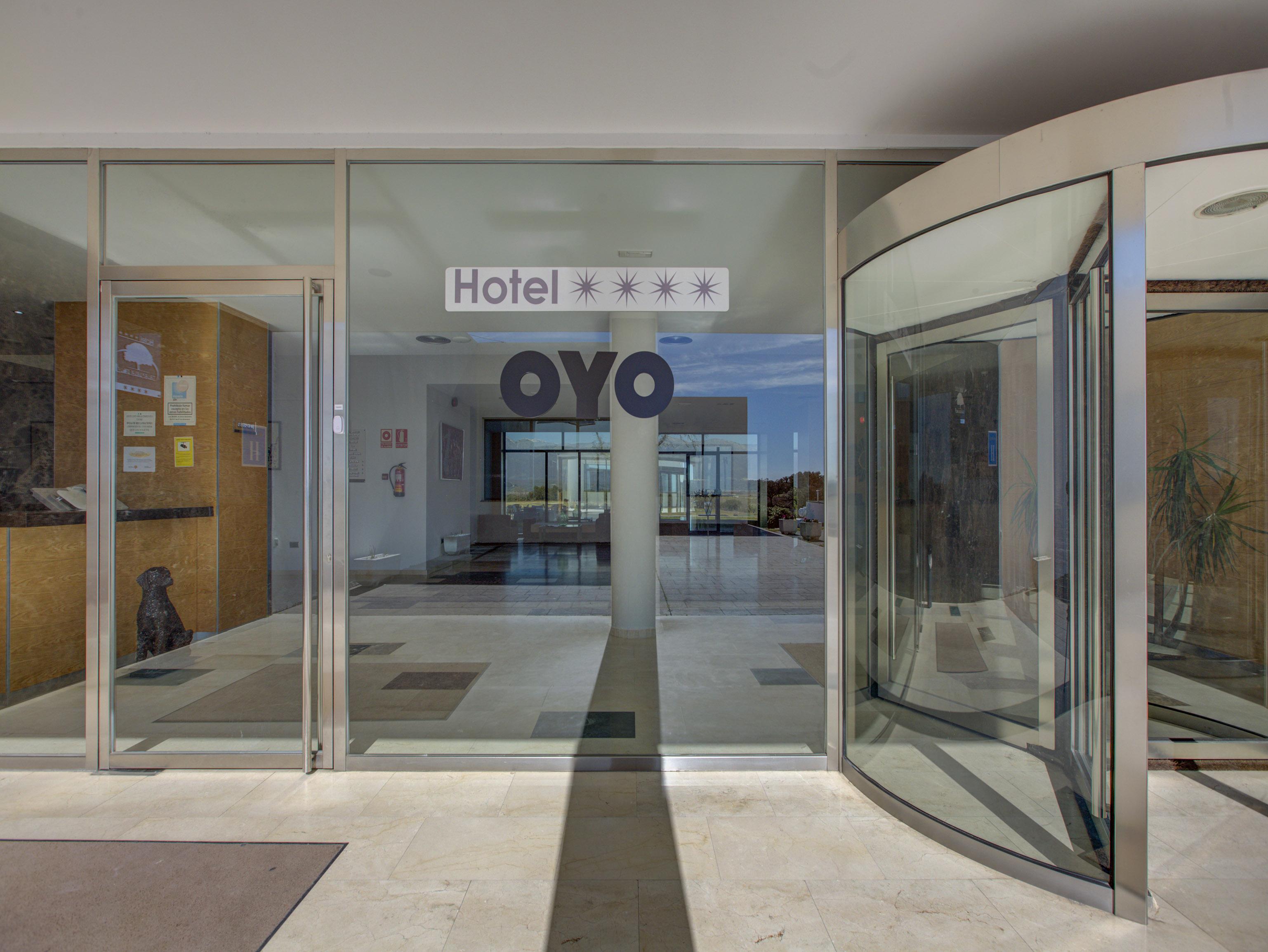 Hospedium Hotel Valles De Gredos Golf Talayuela Exteriér fotografie